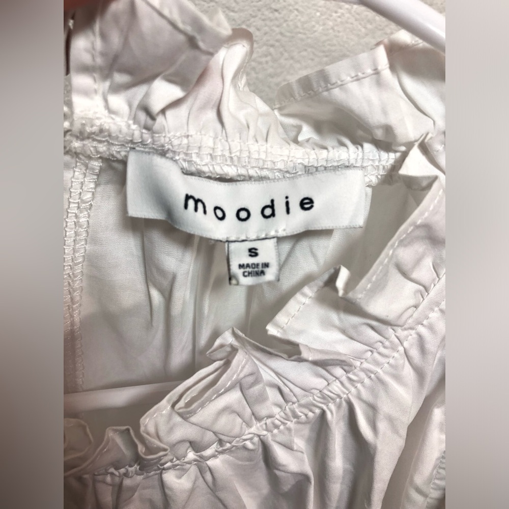 NWOT. Moodie wWithe Ruffle Tiered Mini Dress - Picture 6 of 9